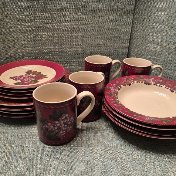 Vintage Elegant Fruity Dinnerware Set with Mugs - Picture 8 of 16